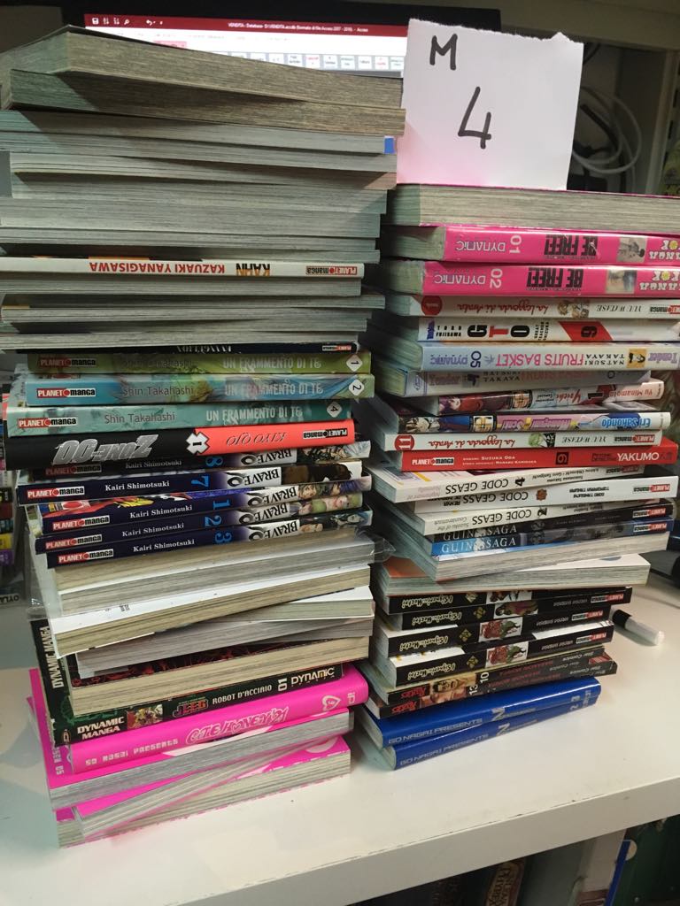 Blocco Manga M4 66 albi misti dal valore di circa 280 €-COMPLETE E SEQUENZE- nuvolosofumetti.