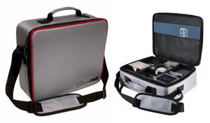 Collectors Deluxe Carrying Case-ULTRA PRO- nuvolosofumetti.