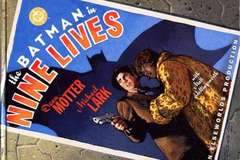 BATMAN NINE LIVES-Play Press- nuvolosofumetti.
